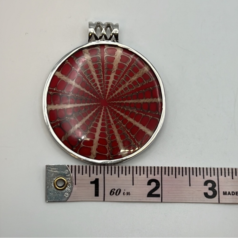 Silpada Retired Sterling Silver Red Sundial Shell Pendant Necklace - Picture 2 of 6